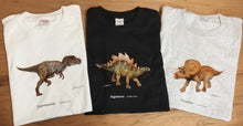 画像をギャラリービューアに読み込む, ヒサクニヒコの恐竜Ｔシャツ「ステゴサウルス」　大人用　男女兼用　＊送料込み（レターパックライト）
